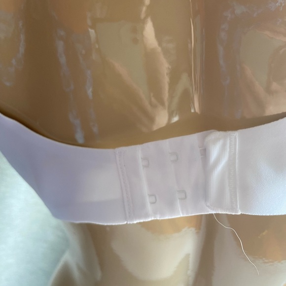 40C warner’s white contour side coverage basic bra NWOT *minor stain - Picture 14 of 15